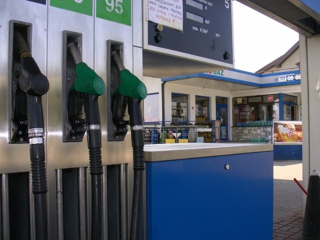 Stacja benzynowa znajduje się tuż przy drodze Gorzów - Kostrzyn