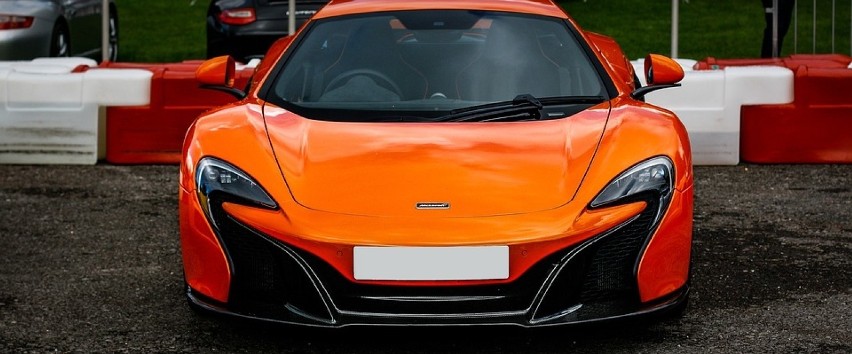 McLaren wreszcie pojawi się na polskim rynku. Salon ekskluzywnych aut powstanie w Warszawie