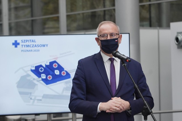 W czwartek na stronie Ministerstwa Spraw Wewnętrznych i Administracji pojawił się komunikat dotyczący wniosku o odwołanie wojewody wielkopolskiego Łukasza Mikołajczyka w związku z budową zamku w Stobnicy