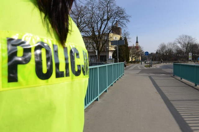 Policjantka, która zna wizerunki osób poszukiwanych zauważyła go na ulicy Śląskiej.