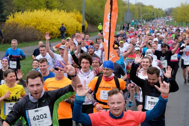 W ten weekend kolejna dawka wrażeń dla poznaniaków. W Poznaniu wyruszą biegacze w ramach półmaratonu, mamy z dziećmi spotkają się na specjalnie przygotowanych targach lub zobaczą balonowe show. Miłośnicy historii poznają historię plakatu międzywojnia, dawnych, poznańskich kin lub zobaczą otwarcie Poznańskiej Bazy Nurkowej.Zobacz atrakcje na weekend --->