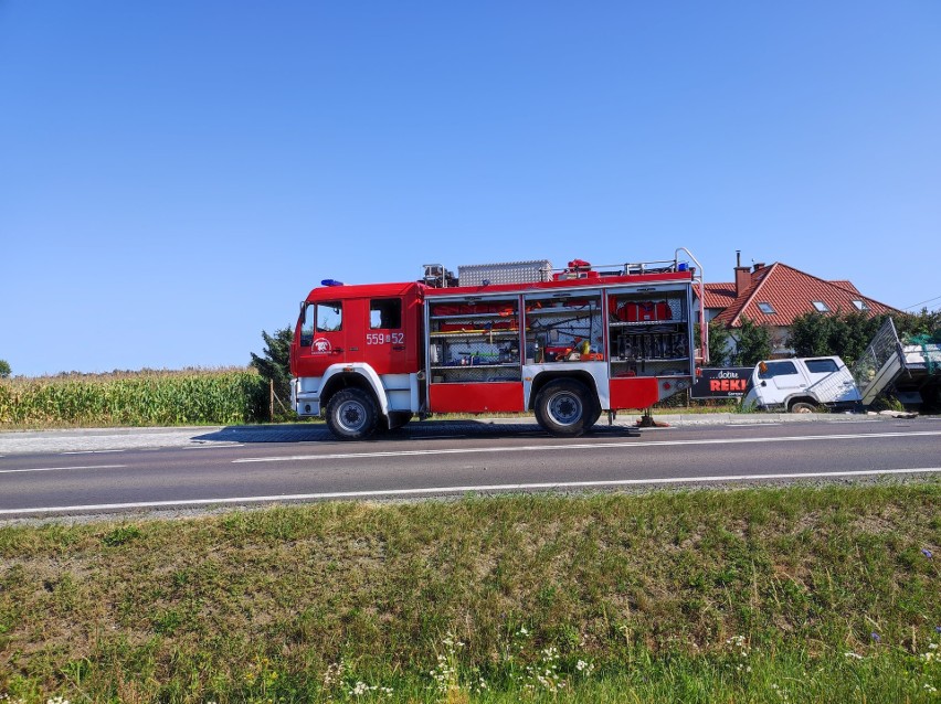 Wypadek w Motyczu Szlacheckim. Na miejscu pracują służby. Zobacz zdjęcia