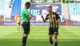 Vitesse Arnhem zostało zdegradowane z Eredivisie. W klubie występuje Kacper Kozłowski