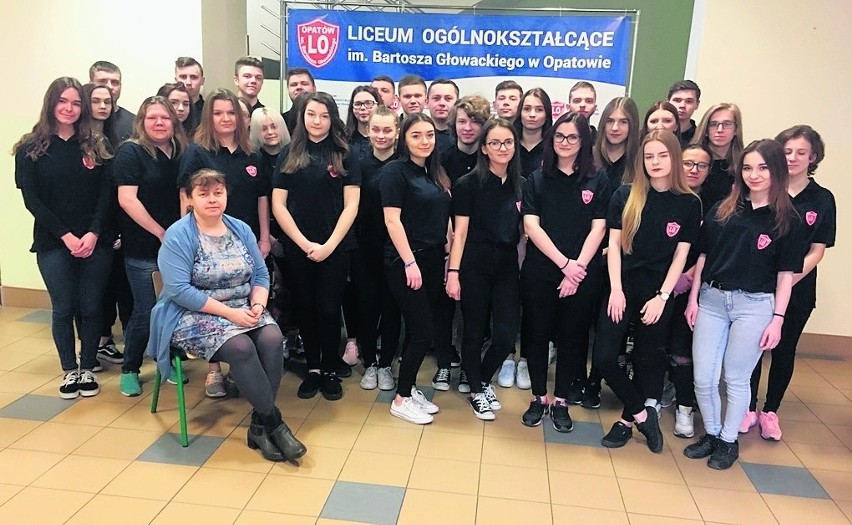 Maturzyści 2019| W powiecie opatowskim prowadzi klasa III A z Liceum imienia Bartosza Głowackiego