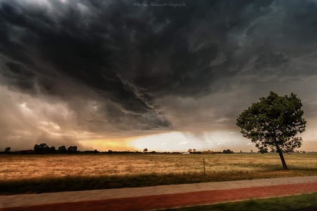 Nad Lubuskie nadciąga burza. Gwałtowną zmianę pogody udało się sfotografować Mariuszowi Nawrockiemu.