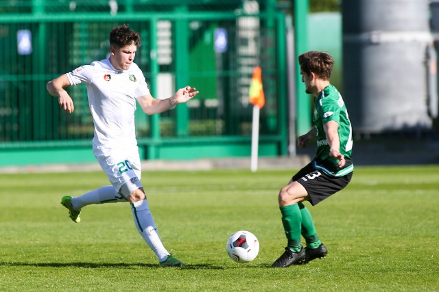 Stal Stalowa Wola po wielkich emocjach pokonała w sobotę Górnika Łęczna 2:1. Sprawdź, jak oceniliśmy w skali 1-10 jej piłkarzy za to spotkanie! Relacja z meczu i galeria zdjęć znajdują się tutaj.