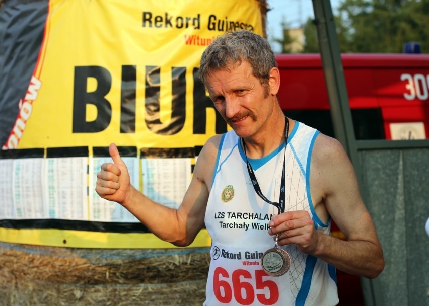 Piotr Uciechowski, który sobotni maraton w Wituni przebiegł...