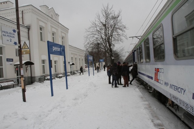 Pociąg z Łodzi Kaliskiej do Warszawy opóźnił się o pół godziny, bo na stacji w Koluszkach doszło do awantury