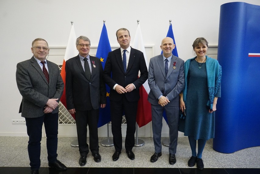 Poznaniakom wręczone zostały krzyże zasługi, medal z...