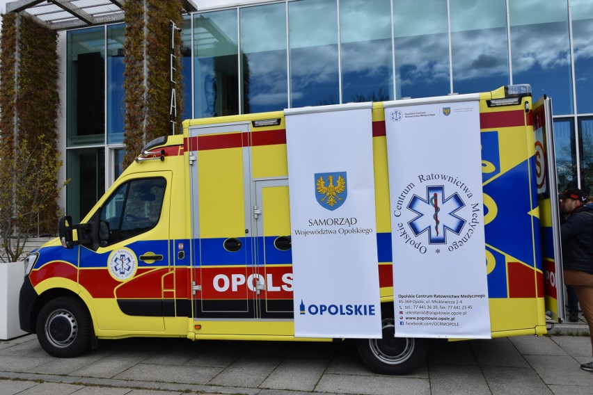 Nowy ambulans kosztował blisko 900 tys. złotych. W środę...