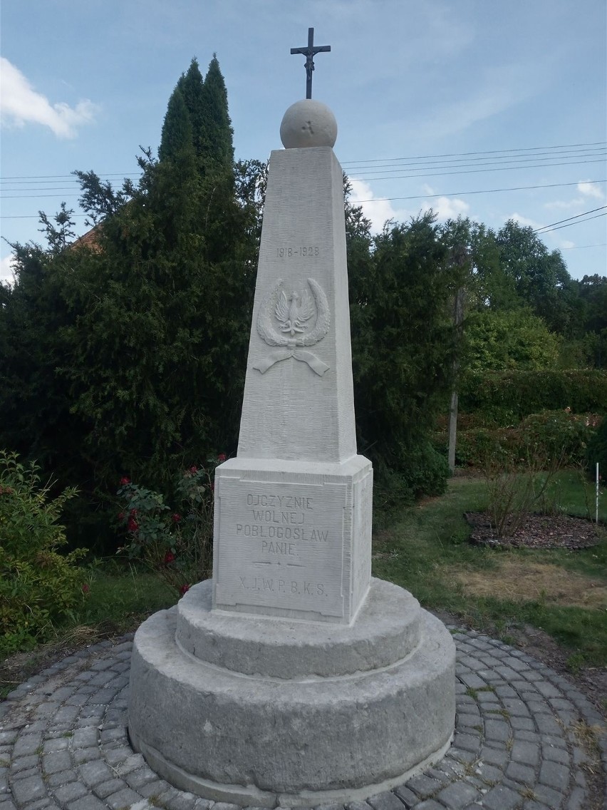 Zakończona konserwacja zabytkowego obelisku w Borkowicach