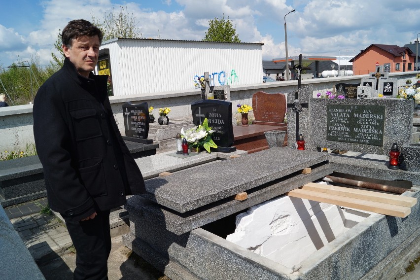 Wolbrom. Nie mógł w spokoju pochować wujka, bo zarządca cmentarza chciał 1 tys. zł [WIDEO]