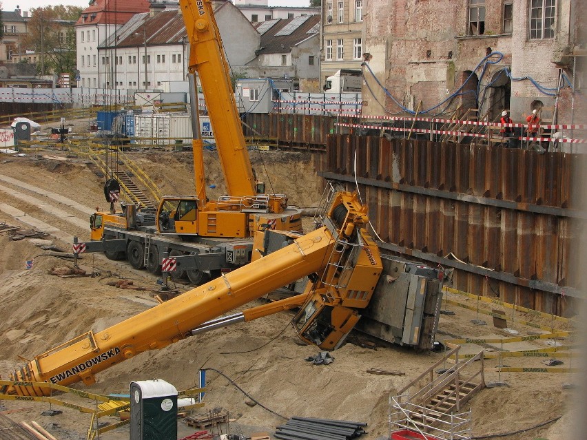 Wrocław, wypadek na terenie budowy biurowca firmy Skanska....