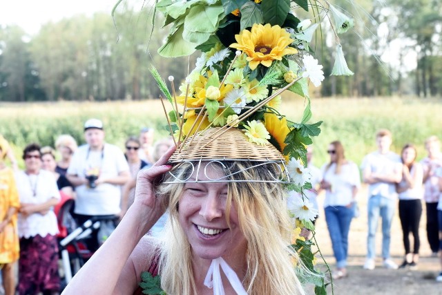 Kiściozjady 2018.  Coroczna impreza w Górzykowie. 11 sierpnia 2018   r. Konkurs  na najpiękniejszy kapelusz.