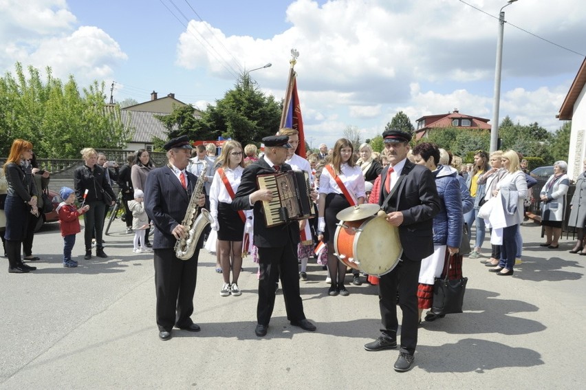 Burmistrz Skaryszewa Dariusz Piatek, wraz z radnymi, powitał...