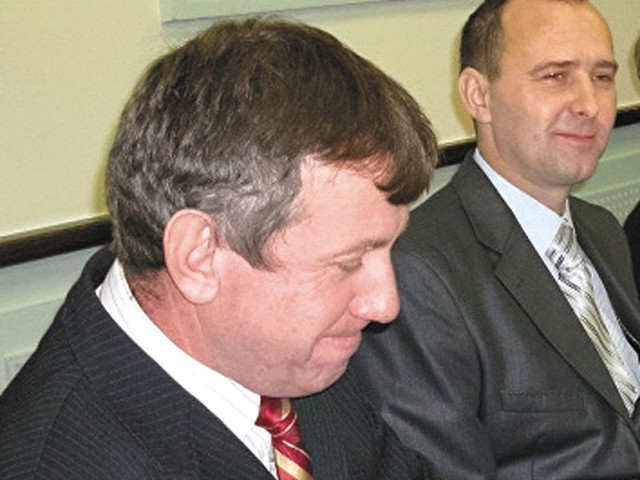 O sprawach ważnych dla wsi podczas komisji rolnictwa dyskutowali m.in. radni Jarosław Panasiuk (z lewej) i Wojciech Januszkiewicz