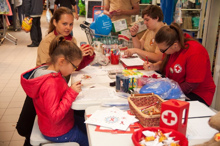 Warto oddawać krew. Akcja szkoły w Trzebiatowie [zdjęcia]