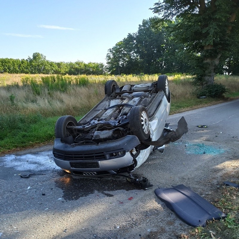 Wypadek w miejscowości Lulewiczki. Audi uderzyło w iveco. Są...