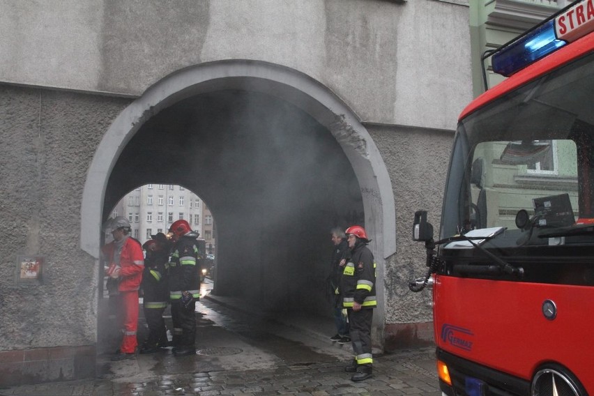 Około godz. 13. w piwnicy jednej z kamienic na ul. św....