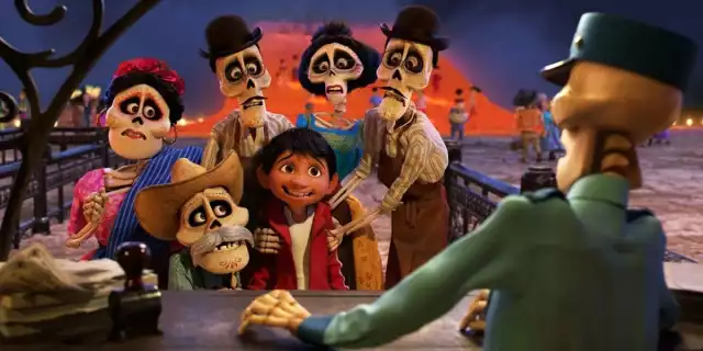 „Coco” (HBO GO)Film opowiada historię młodego Miguela, potomka meksykańskiej rodziny, która od pokoleń zajmuje się szewstwem. Nie ma jednak ochoty stać się częścią rodzinnego interesu. Zamiast szyć buty woli zając się muzyką i być taki, jak jego idol. A więc Ernesto de la Cruz, Najwspanialszy Muzyk na Świecie.Fot. HBO