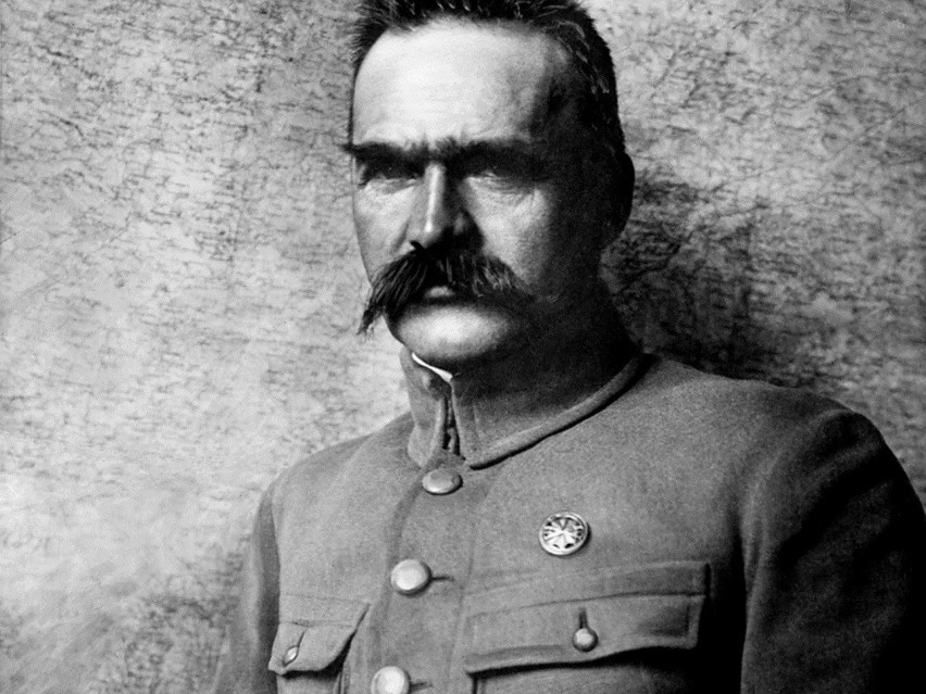 Józef Piłsudski nie chciał złotego. Wolał lecha. Poznaj "Historię Pieniądza" i dzieje walut świata