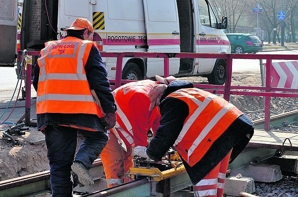 Jeden cykl spawania, włącznie z przygotowaniem i ułożeniem...