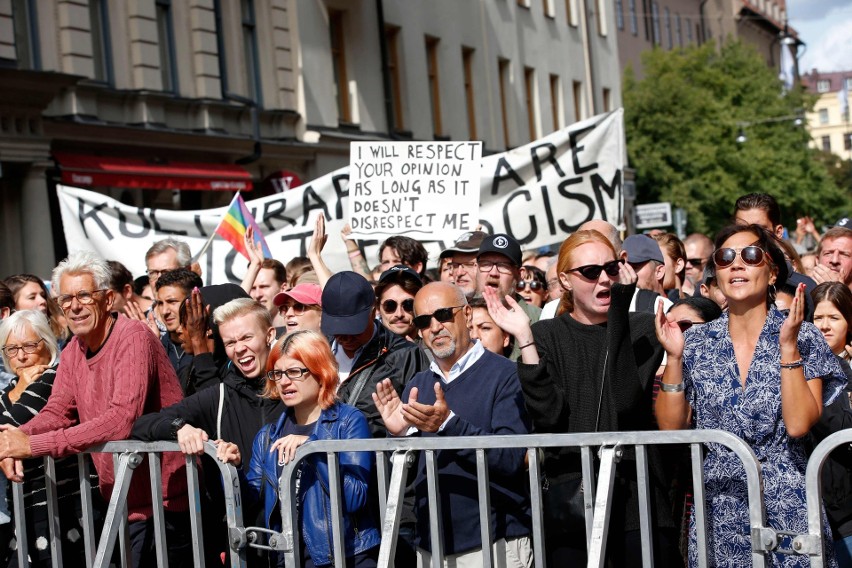 Marsz neonazistów w Szwecji. Policja uniemożliwiła starcie Nordyckiego Ruchu Oporu z kontrmanifestantami