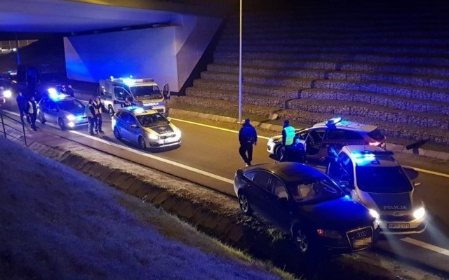 Bielsko-Biała: policyjny pościg za kierowcą audi. Trzeba było zablokować trasę S-1