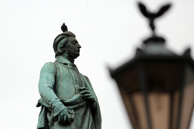 Narodowe Czytanie w Krakowie zakończy oddanie hołdu wieszczowi pod pomnikiem na Rynku Głównym