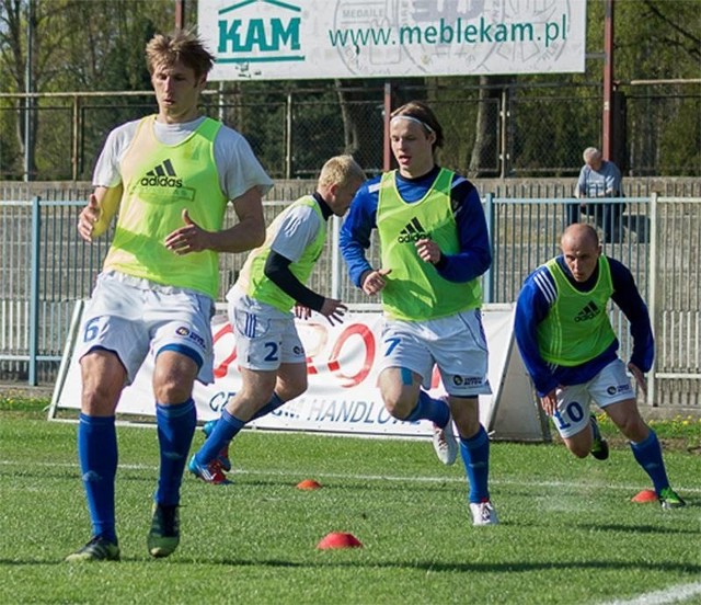 Piłkarze Olimpii Elbląg podczas treningu