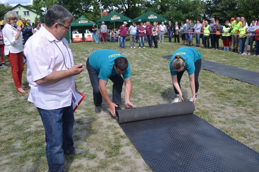 Wymyśla się przecudaczne konkurencje, wsie wystawiają swe...