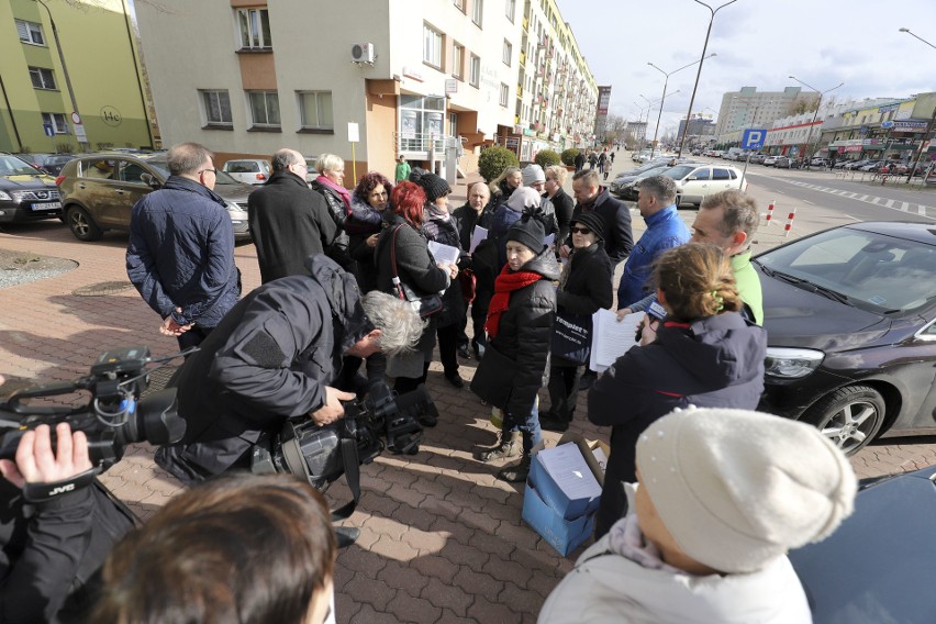 Hryniewicze. Mieszkańcy protestują: Stop rozbudowie wysypiska śmieci. Bo smród zatruje nam życie (zdjęcia, video) 