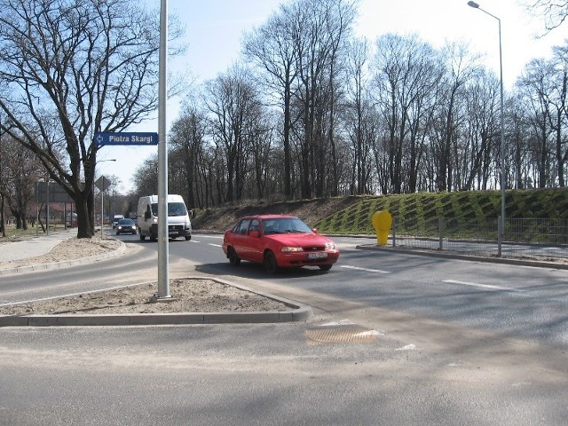 Jeszcze w tym roku dwupasmówka ma sięgać do ul. Piastowskiej, przy której zostanie zbudowane rondo.