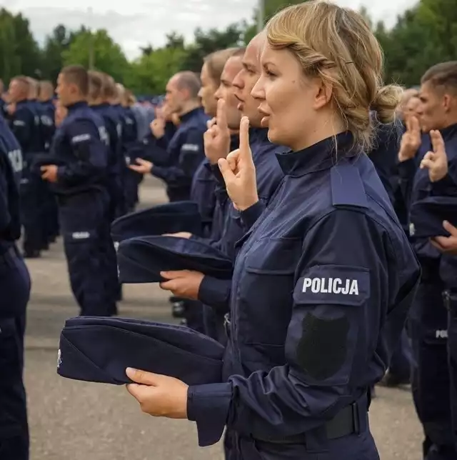 Sprawdź Zarobki Policjantów Ile Można Zarobić Na Początku Służby Ile Zarabia Komendant 3838