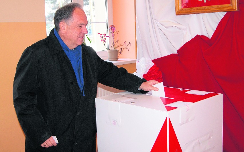 Janusz Majcher oddał głos na siebie w wyborach w Zakopanem