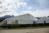 Na Polanie Sywarne w Kościelisku powstaje ogromna hala namiotowa. Buduje ją sieć drogerii. Mieszkańcy nie kryją zaskoczenia