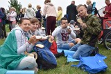 Piesza Pielgrzymka Tarnowska na Jasną Górę. Pątnicy wyruszali na kolejny etap sprzed sanktuarium w Zabawie [ZDJĘCIA]