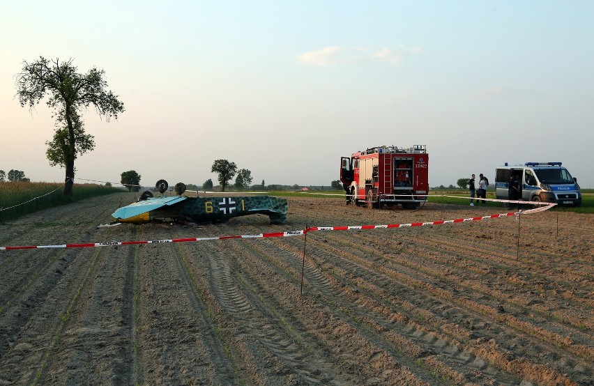 Wypadek awionetki w Milejowcu koło Piotrkowa Trybunalskiego [ZDJĘCIA]