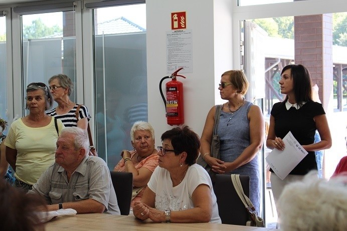 Przyjechali seniorzy z różnych stron Małopolski, by zobaczyć, jak to robi się w Kętach