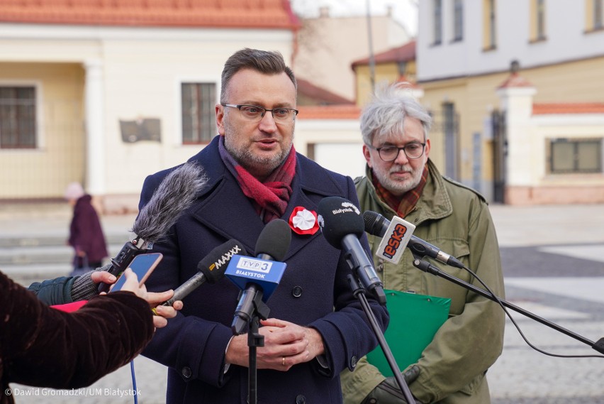 Wiceprezydent Rafał Rudnicki i Robert Sadowski, dyrektor...