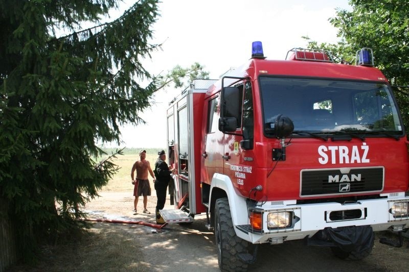 Pożar wybuchł około godz. 13 w Piaseczni, gm. Kadzidło