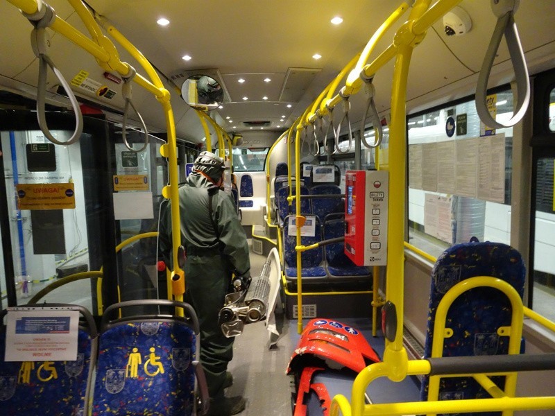 Częstochowa: bezpłatnie dezynfekowali autobusy i tramwaje 