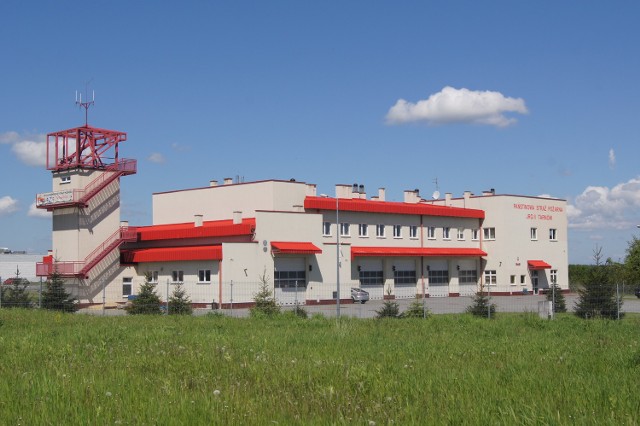 Druga jednostka PSP w Tarnowie funkcjonuje  od 2006 roku przy ul. Błonie. Podlega jej również posterunek czasowy w Siedliskach koło Tuchowa. Załoga JRG nr 2 liczy 80 strażaków