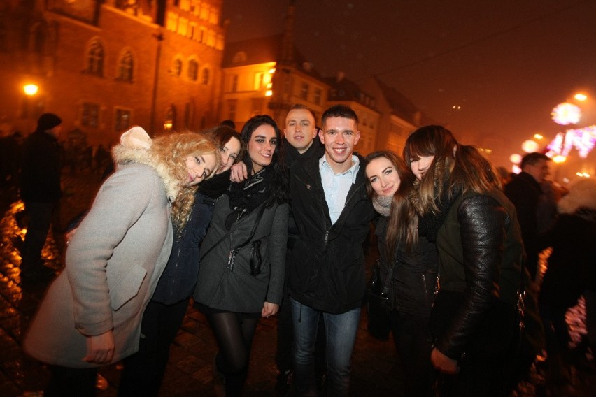 Sylwester na Rynku. Tak Wrocław witał Nowy Rok (MNÓSTWO ZDJĘĆ)