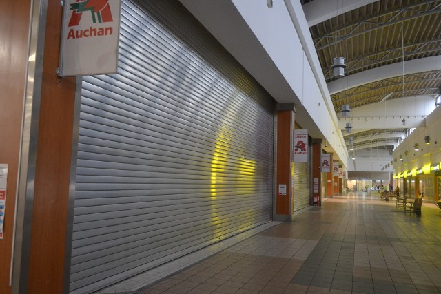 Sklep Auchan przy Katowickiej już nie działa. Został zamknięty. Zobacz kolejne zdjęcia. Przesuń zdjęcia w prawo - wciśnij strzałkę lub przycisk NASTĘPNE