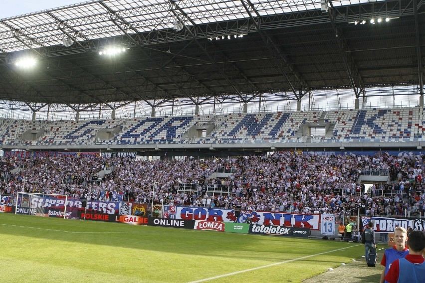 Stadion Górnika Zabrze jest coraz większy. 8,5 tysiąca widzów na meczu z Legią Warszawa