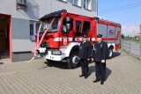 Nowy samochód dla strażaków z OSP w Stobiecku Miejskim w Radomsku. Prezent na 105 rocznicę działalności. ZDJĘCIA