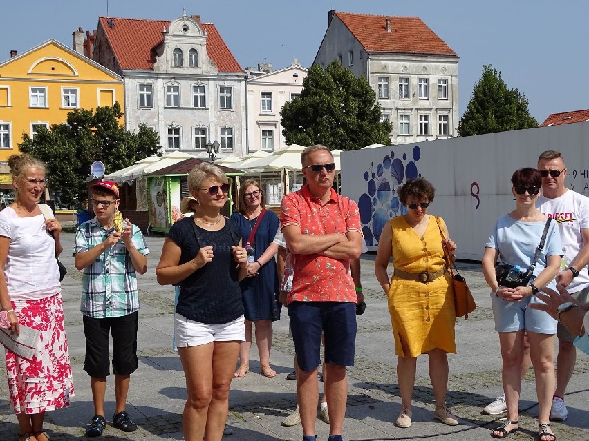 Przewodnik Władysław Flieger zabrał liczną grupę na kolejny...