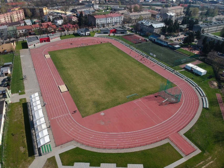Zmodernizowanemu stadionowi szkolnemu Juwenia przy ul....