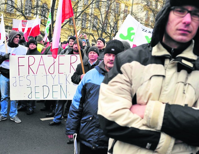 Wśród protestujących w Warszawie rolników była liczna ekipa z naszego regionu - z powiatów grójeckiego i zwoleńskiego.